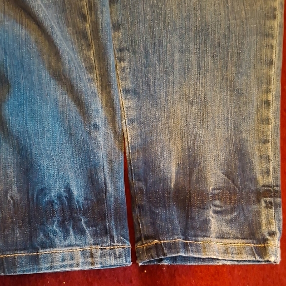 Women's Blue Jeans - Picture 4 of 10